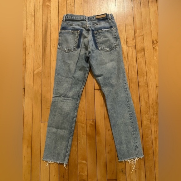 GRLFRND Karolina Jeans in Without Love - Picture 15 of 16